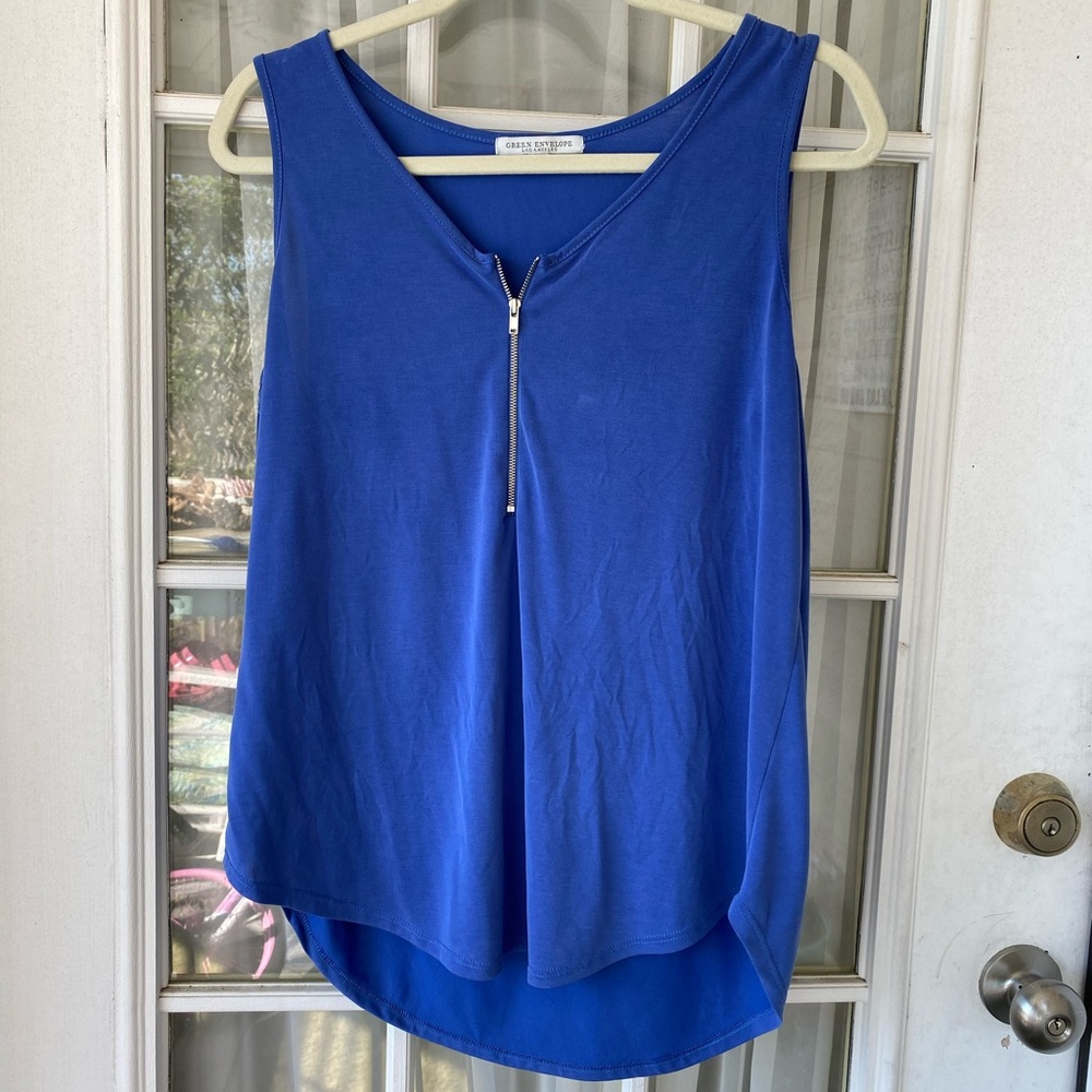 Gorgeous blue zipper tank top